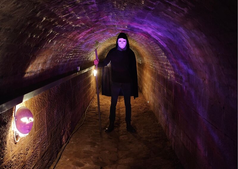 Theater unter der Erde: Studierende des Studiengangs Darstellendes Spiel/Theater am ZKW der RPTU laden zu einem immersiven Erlebnis in die Landauer Tunnel ein