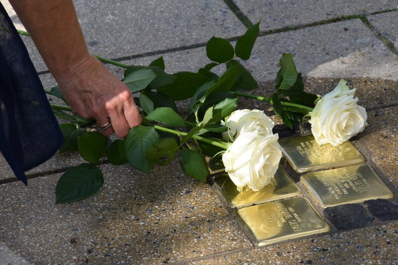 350 Stolpersteine gegen das Vergessen: Landau erinnert an weitere Opfer des Nationalsozialismus - Vortrag und Stolperstein-Verlegung am 22. und 23. Juni