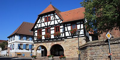 Kerwe in Heuchelheim mit Oldtimertreff