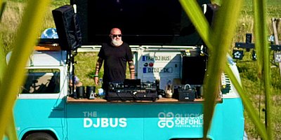 Ibiza-Feeling mit TheDJBUS - DIDI (DE)