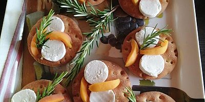 Genusstour: Käse, Wein und saisonale Kräuter